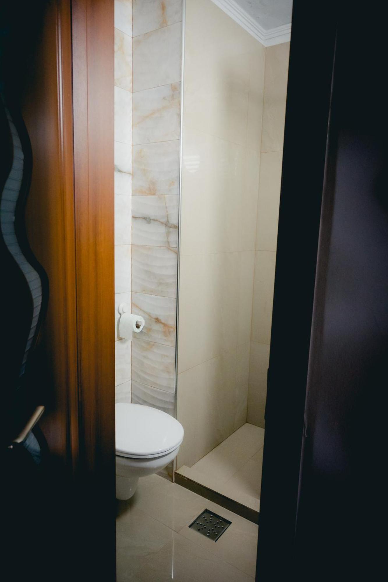 Hotel Valahia トゥルゴヴィシュテ エクステリア 写真