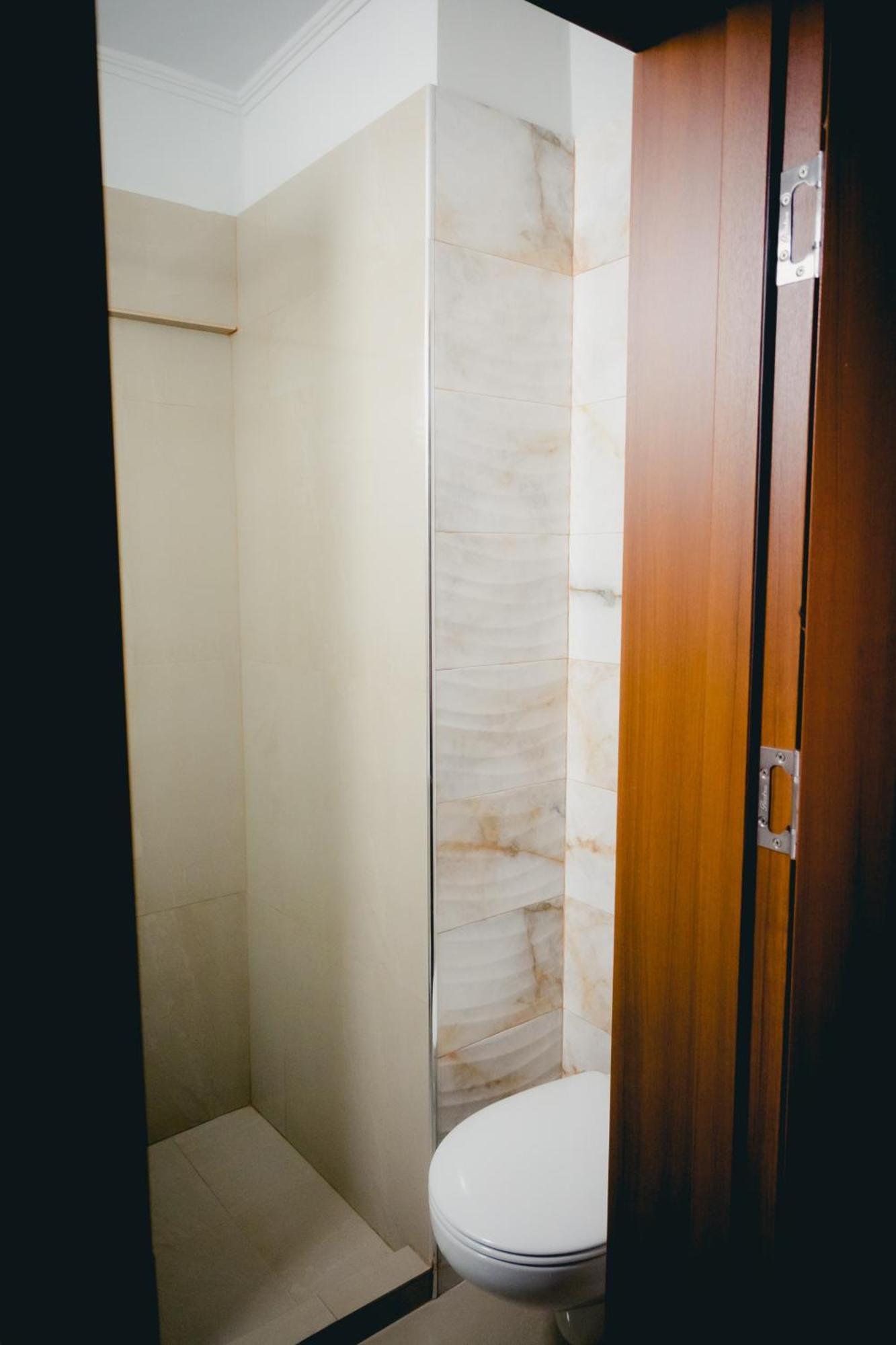 Hotel Valahia トゥルゴヴィシュテ エクステリア 写真
